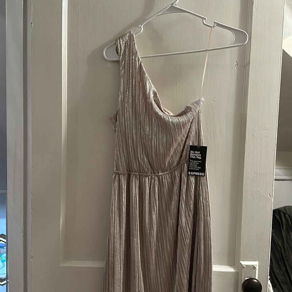 One shoulder mini